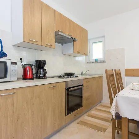 Andrea Apartment